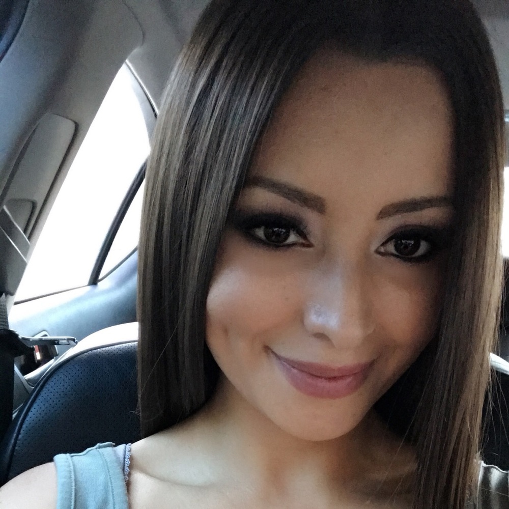 Meet your Posher, Paola